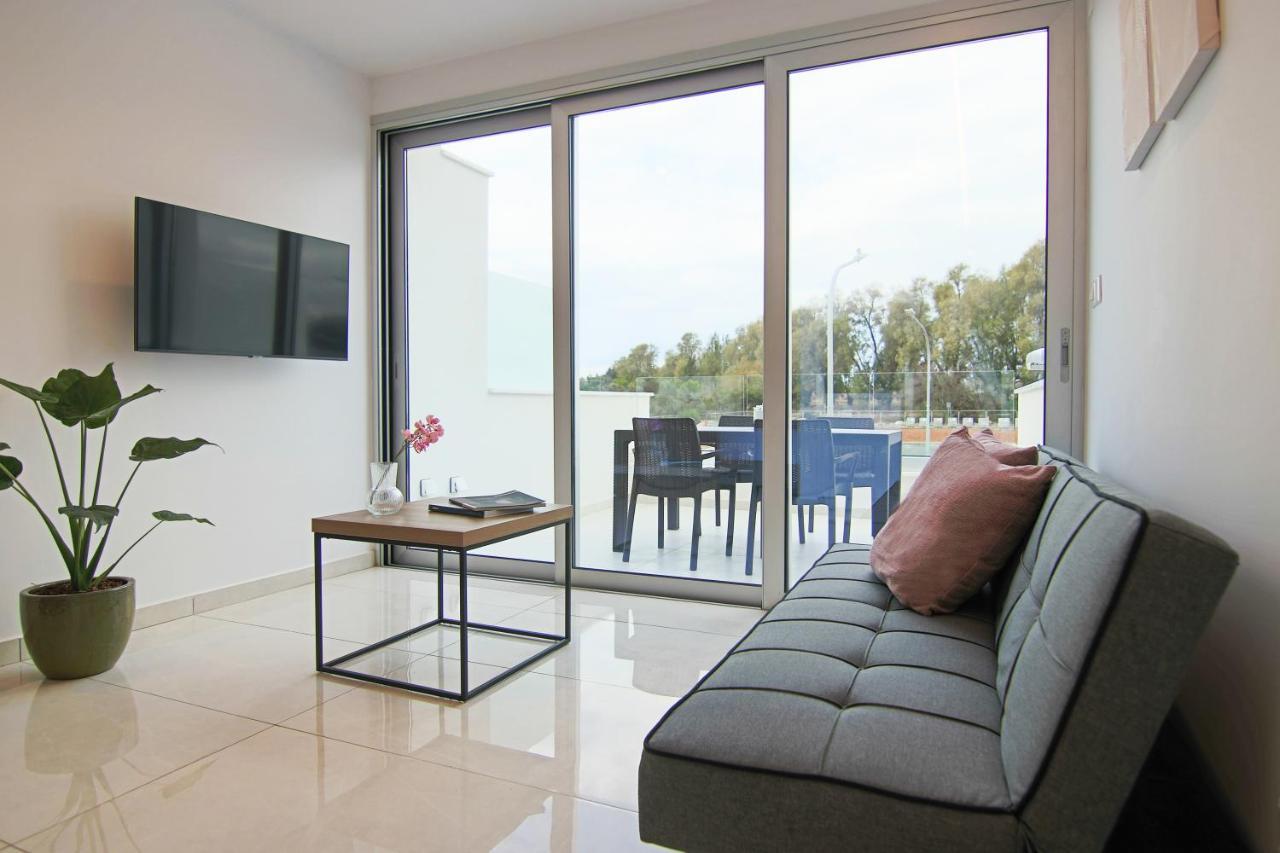 Ferienwohnung Phaedrus Living - Seaside Luxury Flat Harbour 105 Paphos Exterior foto